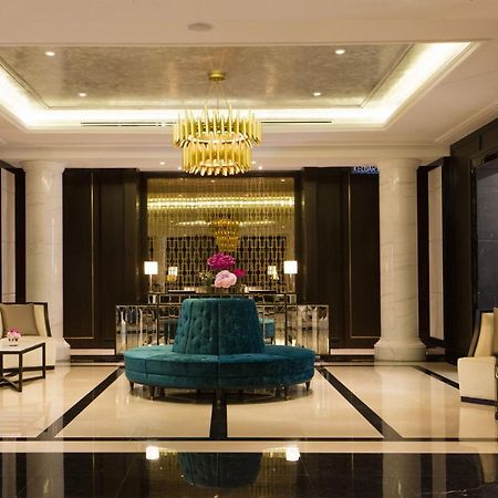 Отель The Ritz-Carlton, Куала-Лумпур Экстерьер фото The lobby of the hotel