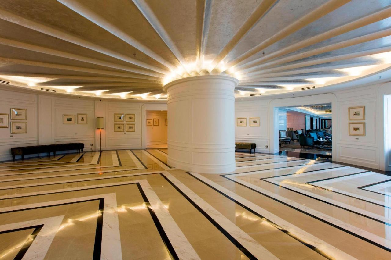 Отель The Ritz-Carlton, Куала-Лумпур Экстерьер фото Lobby