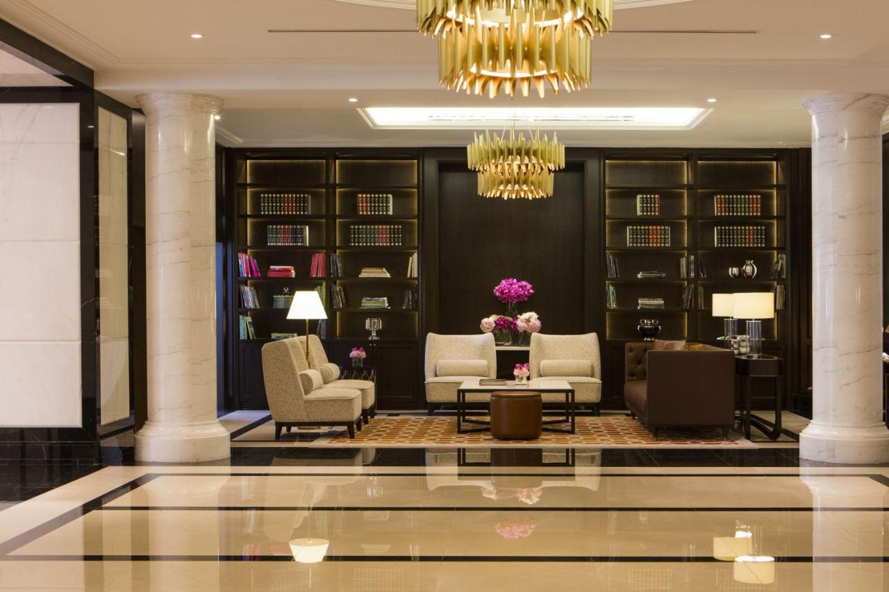 Отель The Ritz-Carlton, Куала-Лумпур Экстерьер фото The Library at The Ritz-Carlton, Dubai