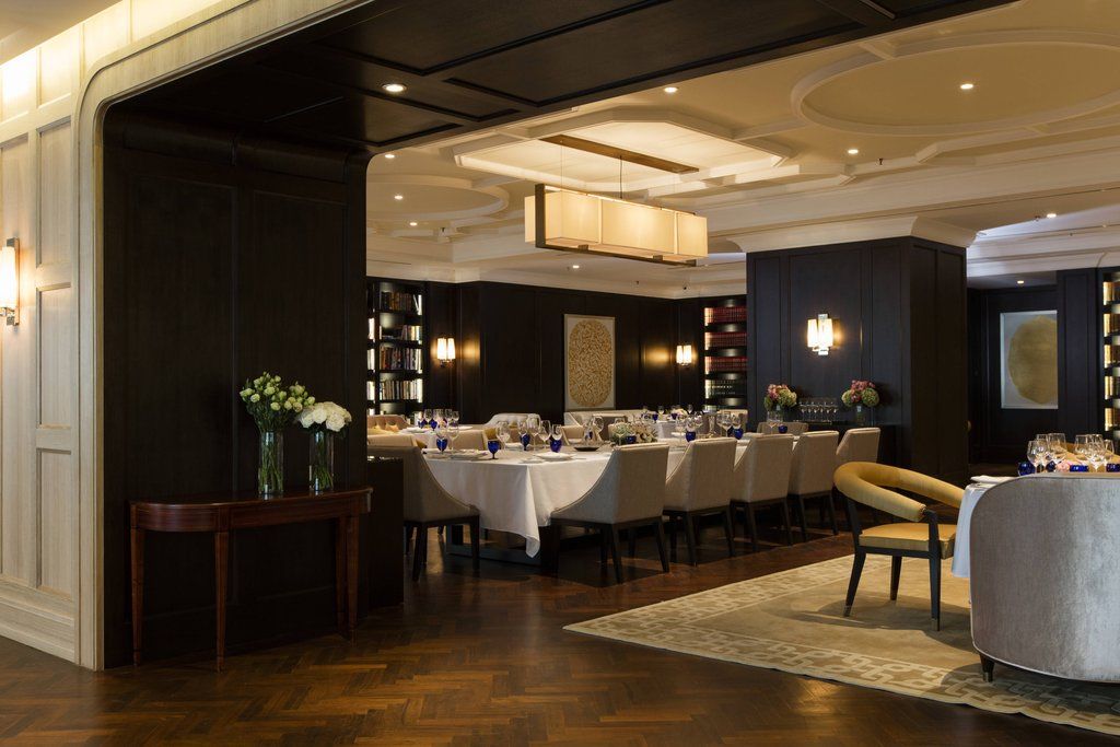 Отель The Ritz-Carlton, Куала-Лумпур Экстерьер фото The interior of the restaurant